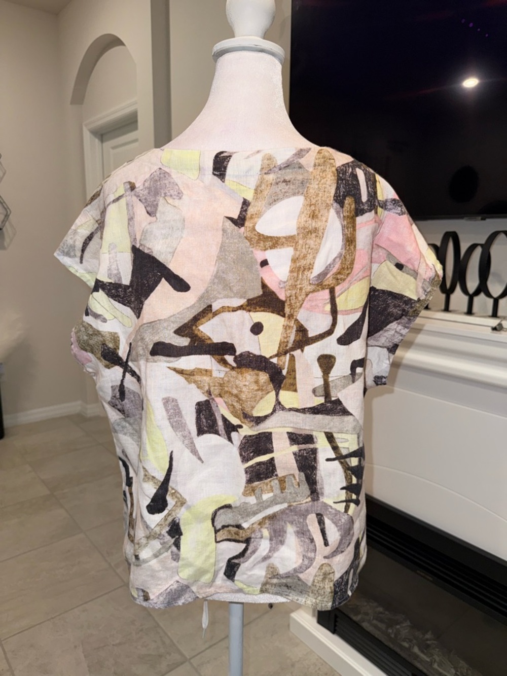3 x 20$ Women’s Abstract Print Tie-Hem Top - White/Pink/Gray 100% Linen Size L - Picture 2 of 8
